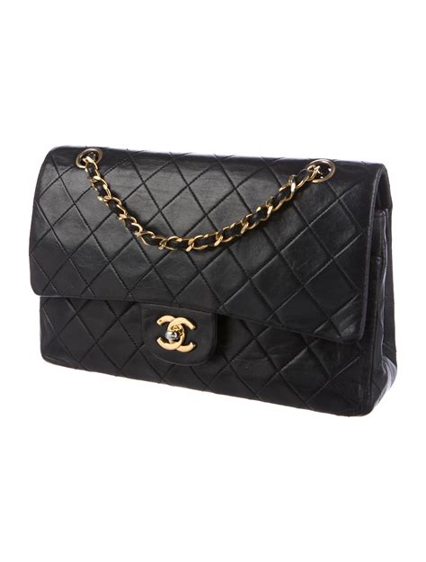 vintage chanel classic flap medium